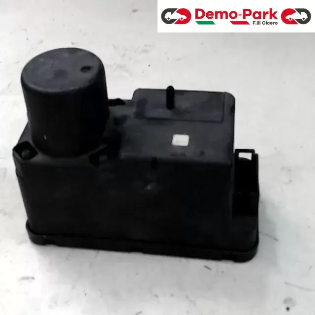 CHIUSURA CENTRALIZZATA - POMPA Volkswagen PASSAT  0