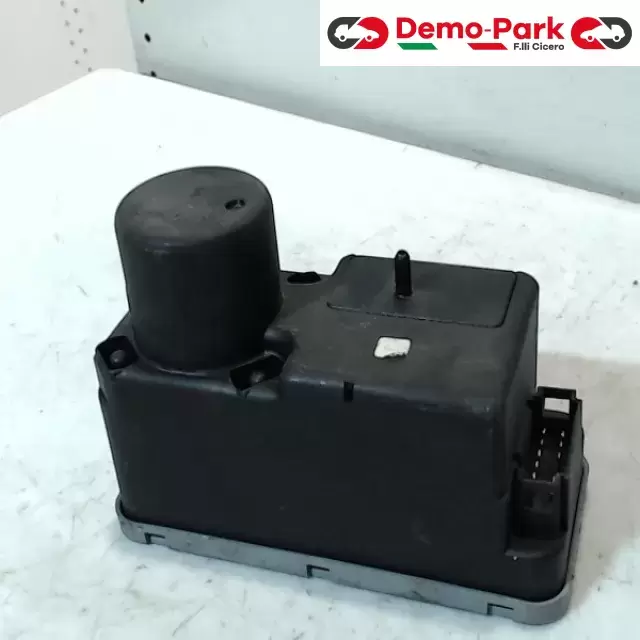 CHIUSURA CENTRALIZZATA - POMPA  Volkswagen PASSAT 1H0 962 257 0