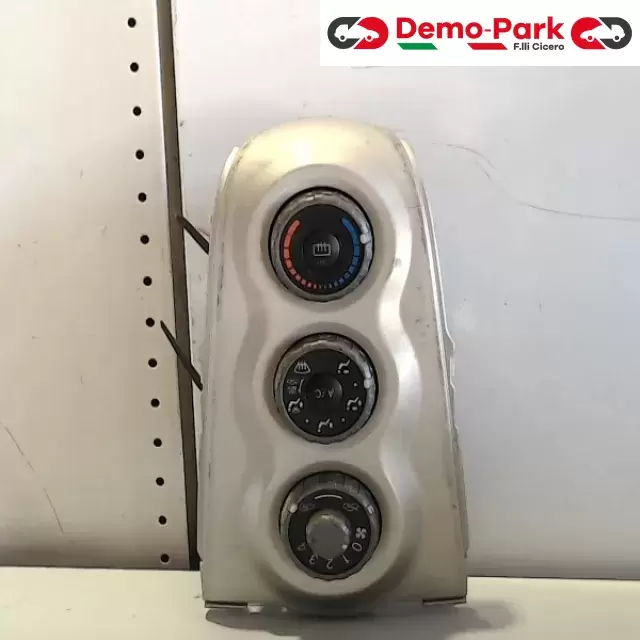 COMANDO CLIMATIZZATORE  Toyota YARIS II SERIE 1.4 D4D 55901758734  55406 - 0D190 0