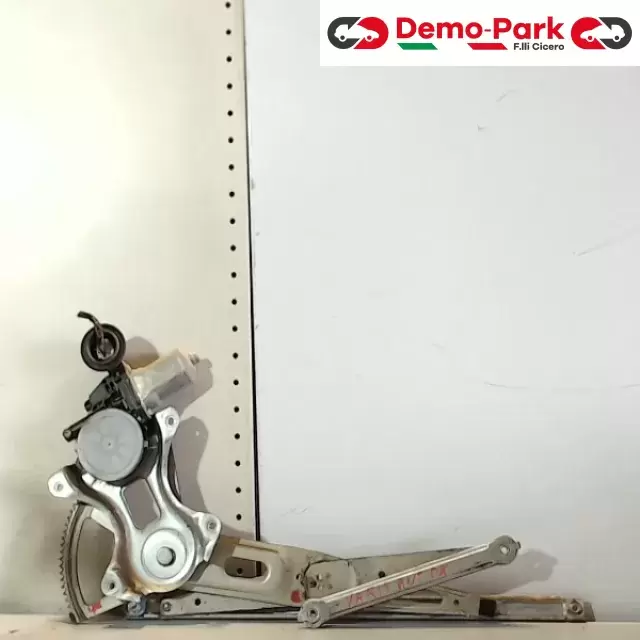 ALZAVETRO ANT. DX  Toyota YARIS II SERIE 85710-35180 0
