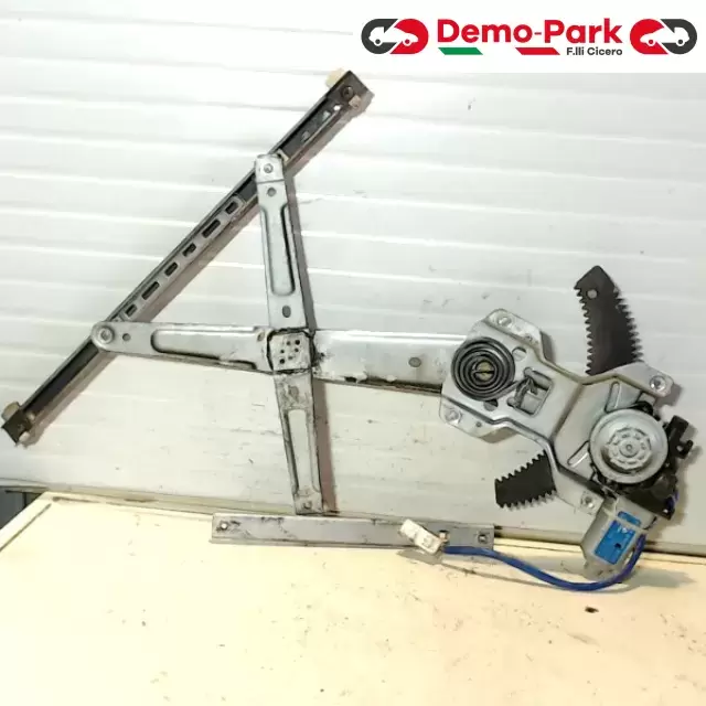 ALZAVETRO ANTERIORE DX HYUNDAI MATRIX Hyundai MATRIX 98820-17100 1
