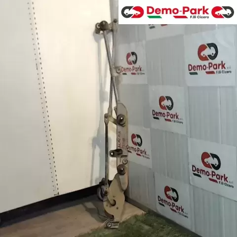 MOTORINO TERGICRISTALLO  Nissan ALMERA TINO 0390241373   0